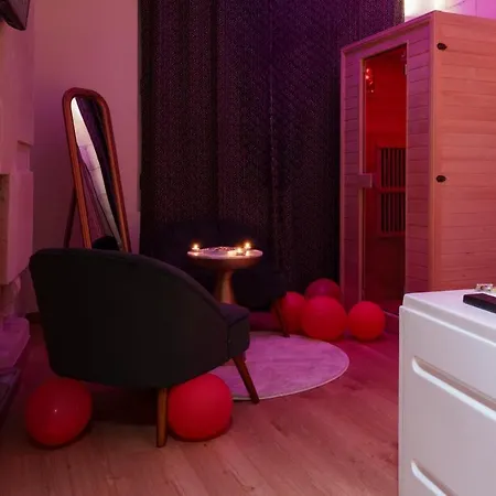 La Plume D'amour- Au Coeur Du Vieux Tours