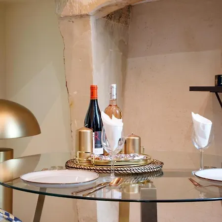 La Plume D'amour- Au Coeur Du Vieux Daire